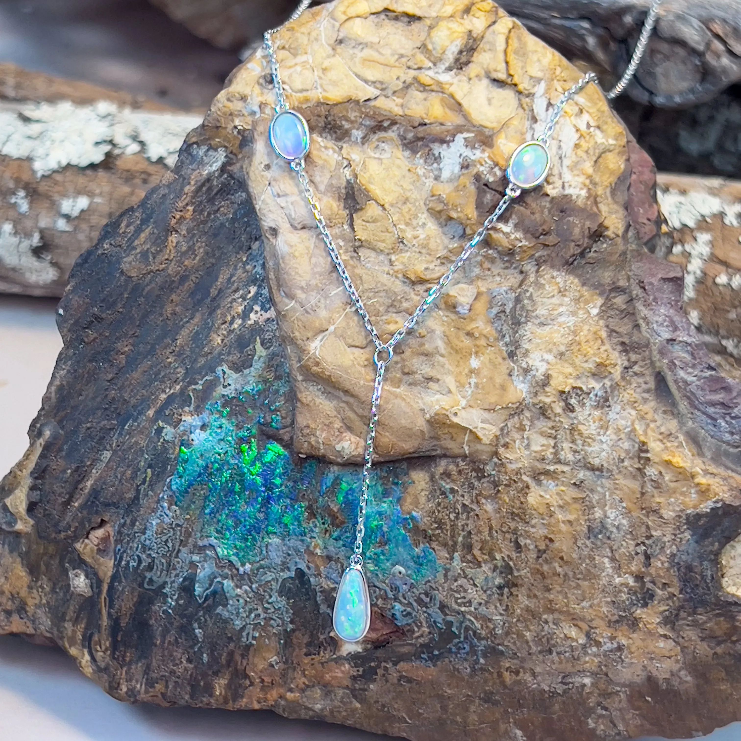 14kt White Gold 3 Opal necklace