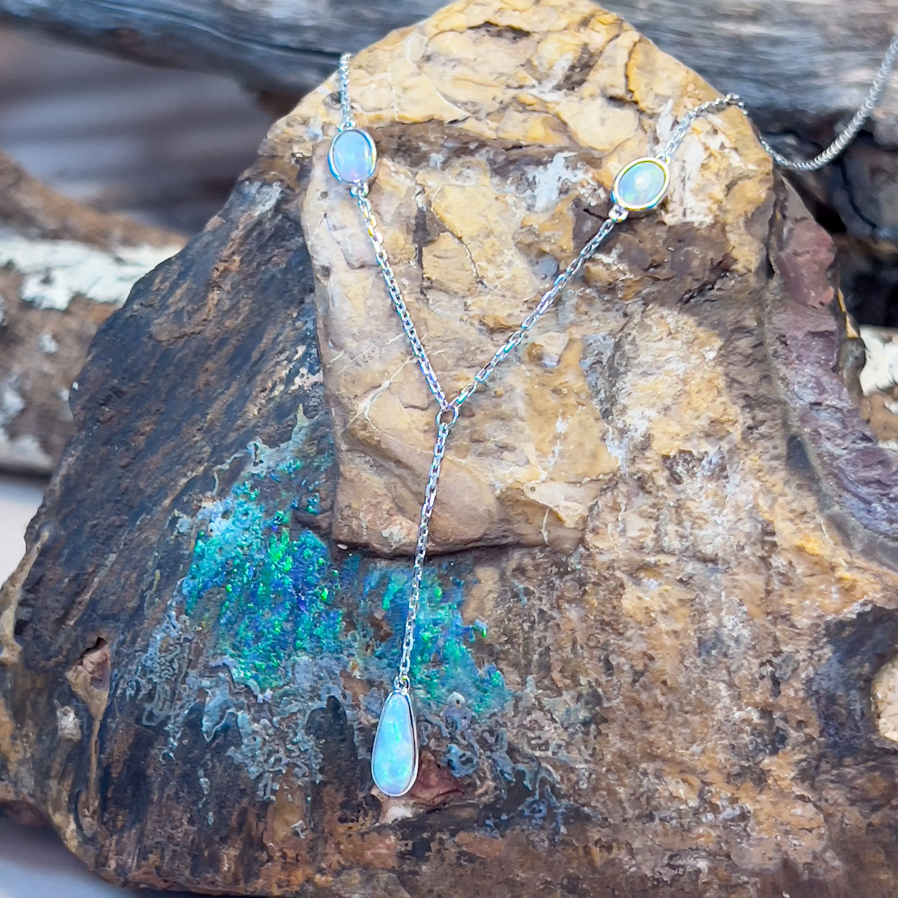 14kt White Gold 3 Opal necklace