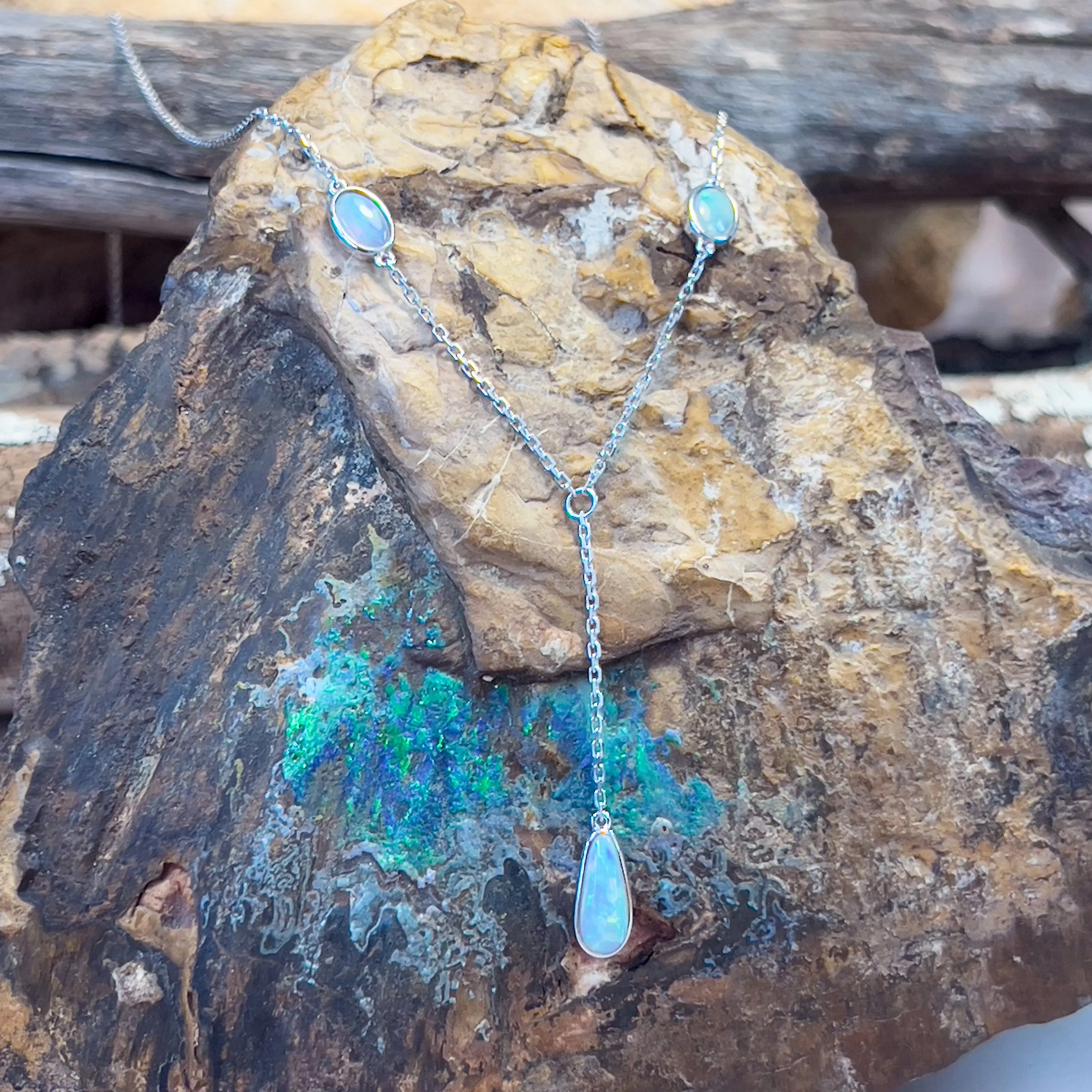 14kt White Gold 3 Opal necklace